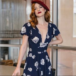 trashy diva romper size 4 Midnight In Paris Shorts Navy V Neck